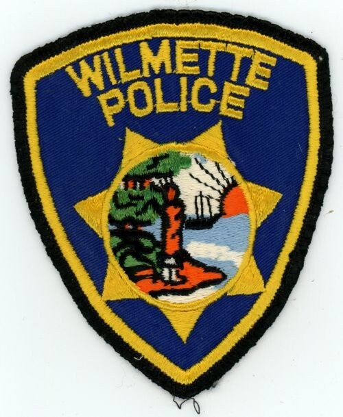 ILLINOIS IL WILMETTE POLICE NICE SHOULDER PATCH SHERIFF
