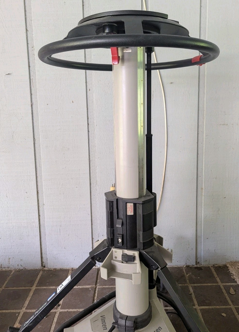 Vinten Osprey Heavy Duty Pedestal Professional Tripod + Dolly 3323-121 *AS-IS*