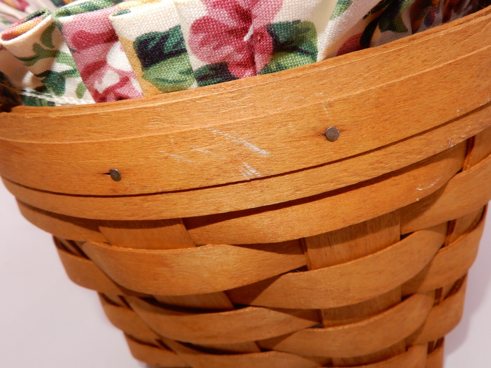 SINGLE HANDLE LONGABERGER BASKET W/ CHORE DIVIDER, PLASTIC & FABRIC LINERS 1999