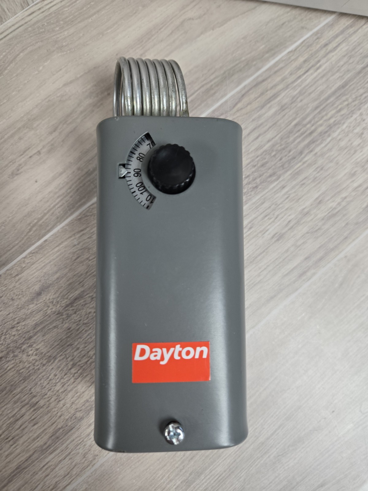 Dayton Thermostat 1UHH2 Heat and Cool