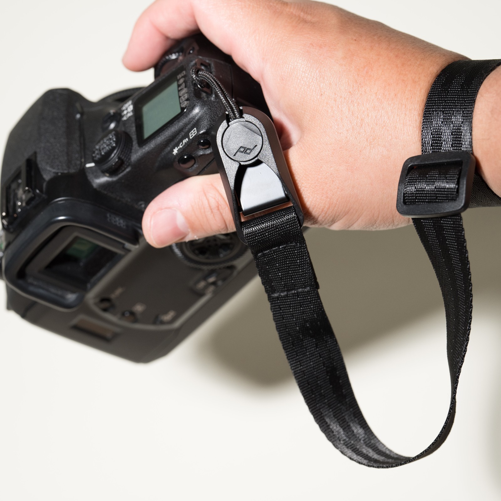 Black Adjustable Slim Photo Camera Strap w/ Peak Design Anchor - Quick Release