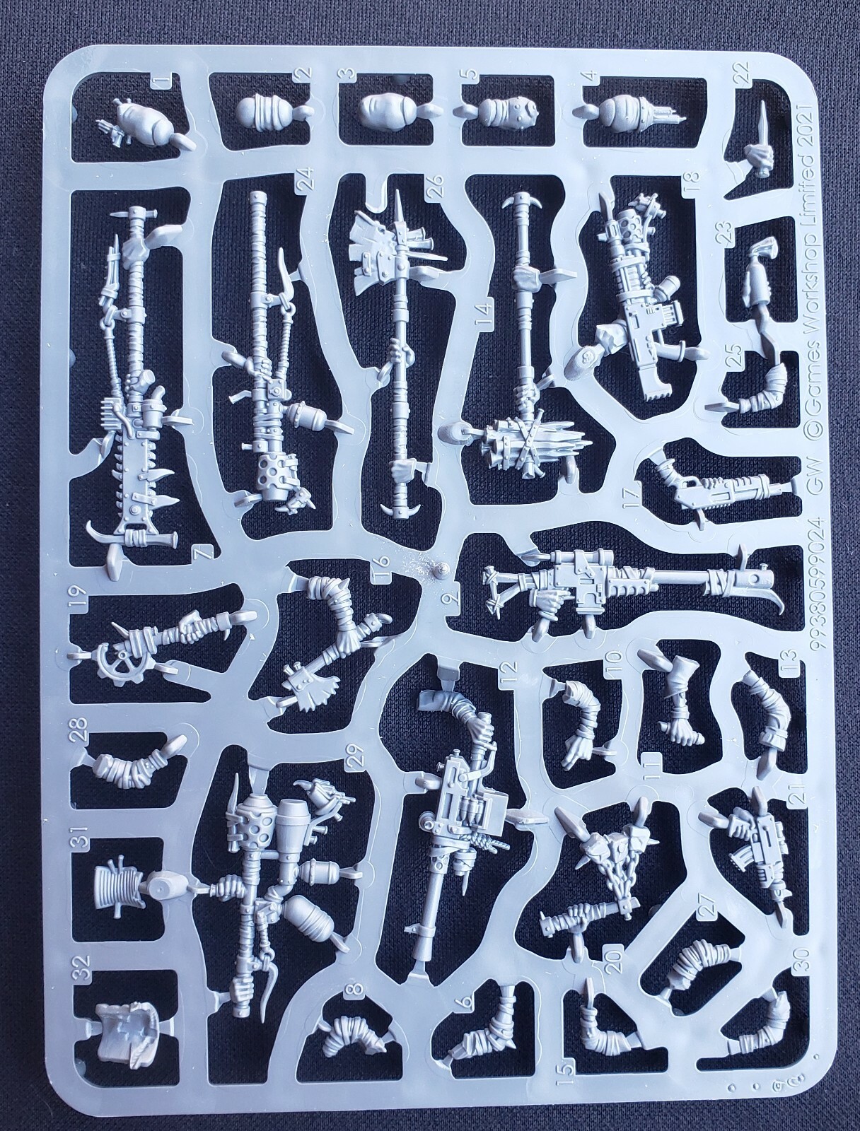 Necromunda Cawdor Gang Upgrades Sprue  Warhammer 40K Flamer Axe Pole Arms