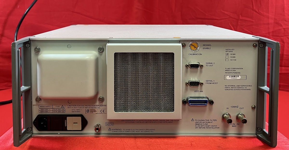 Fluke 5520A 7555201 Multi-Function Calibrator