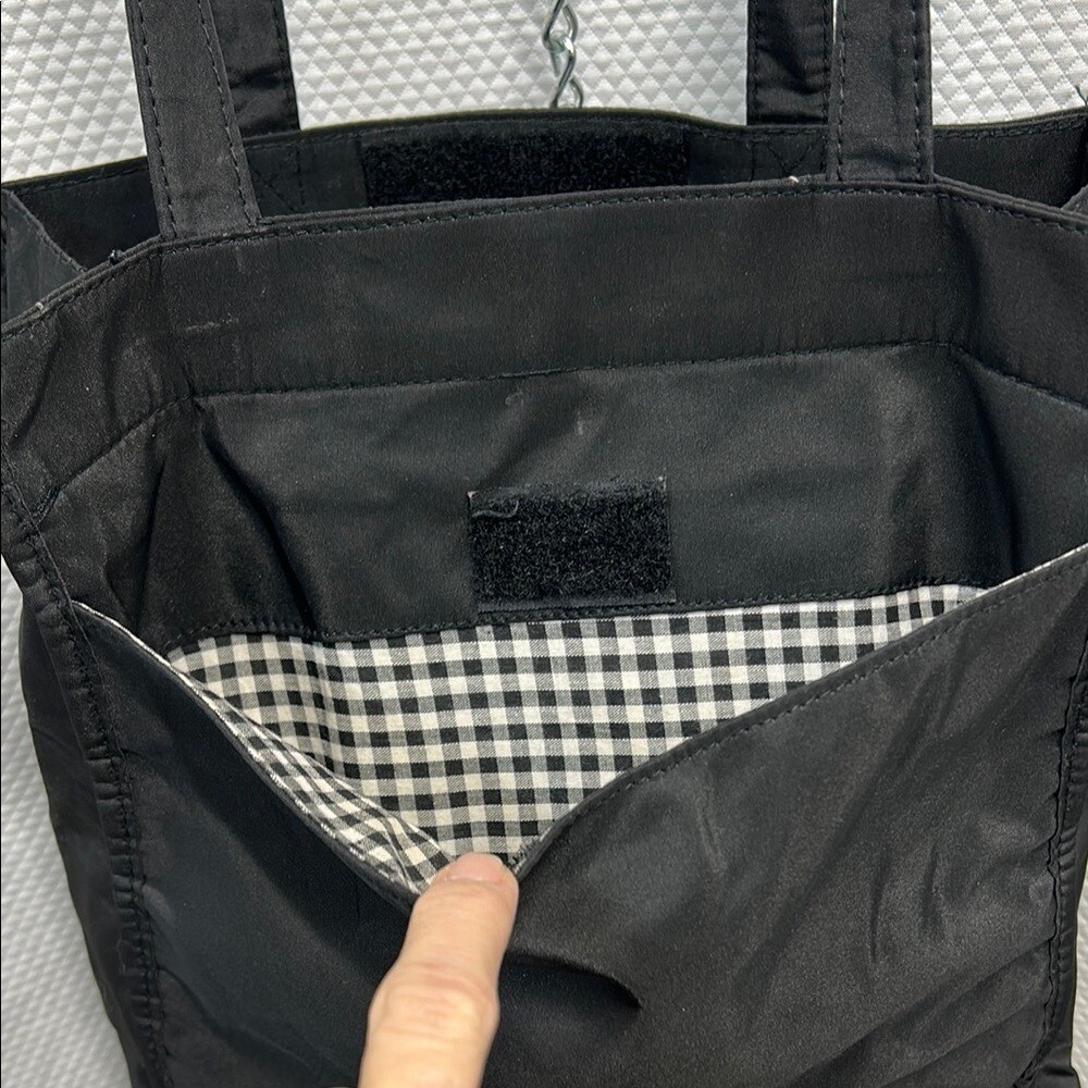 Black Tote Bag with White 'G' Logo