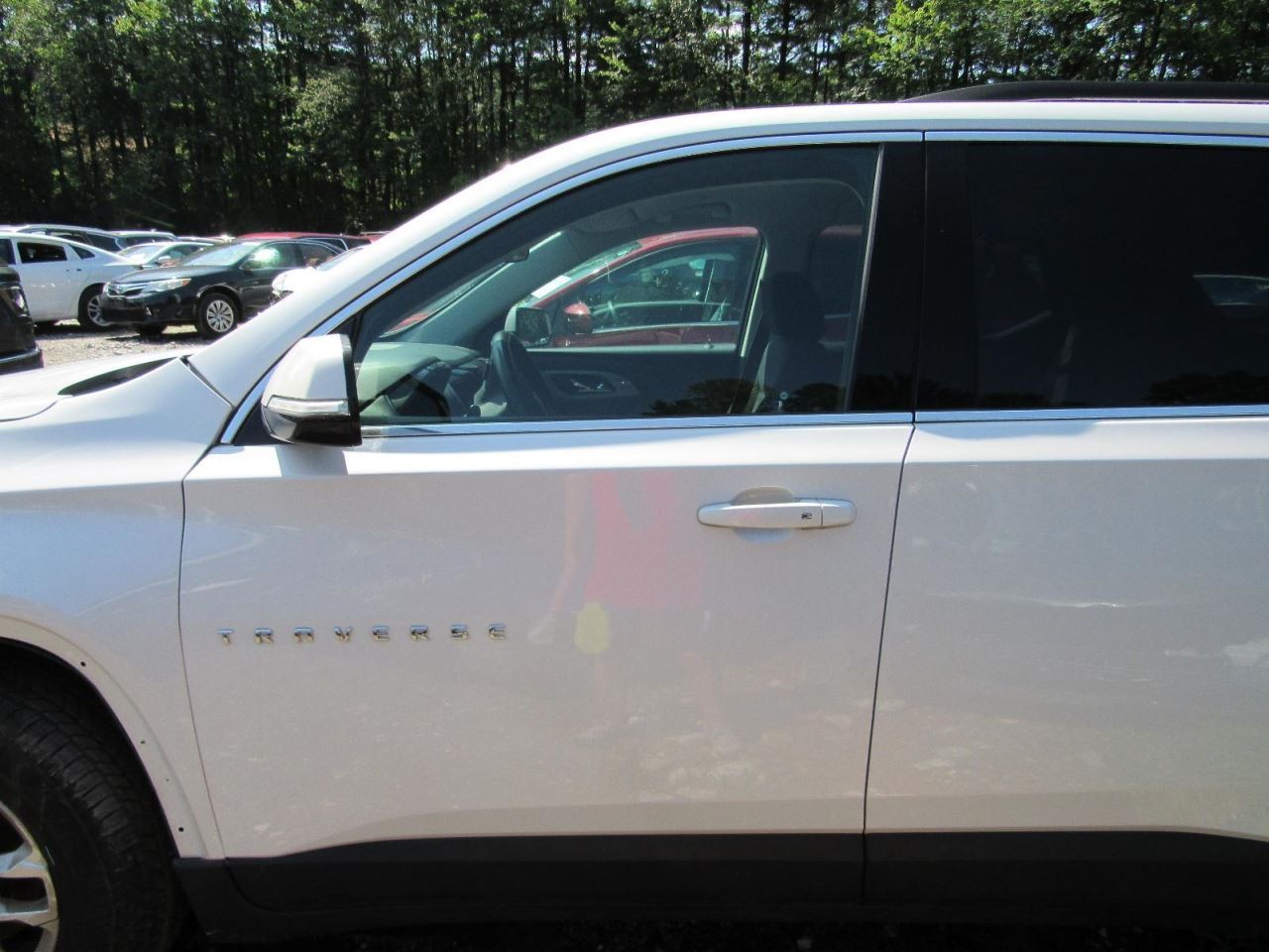 TRAVERSE 2020 Glove Box 1057194