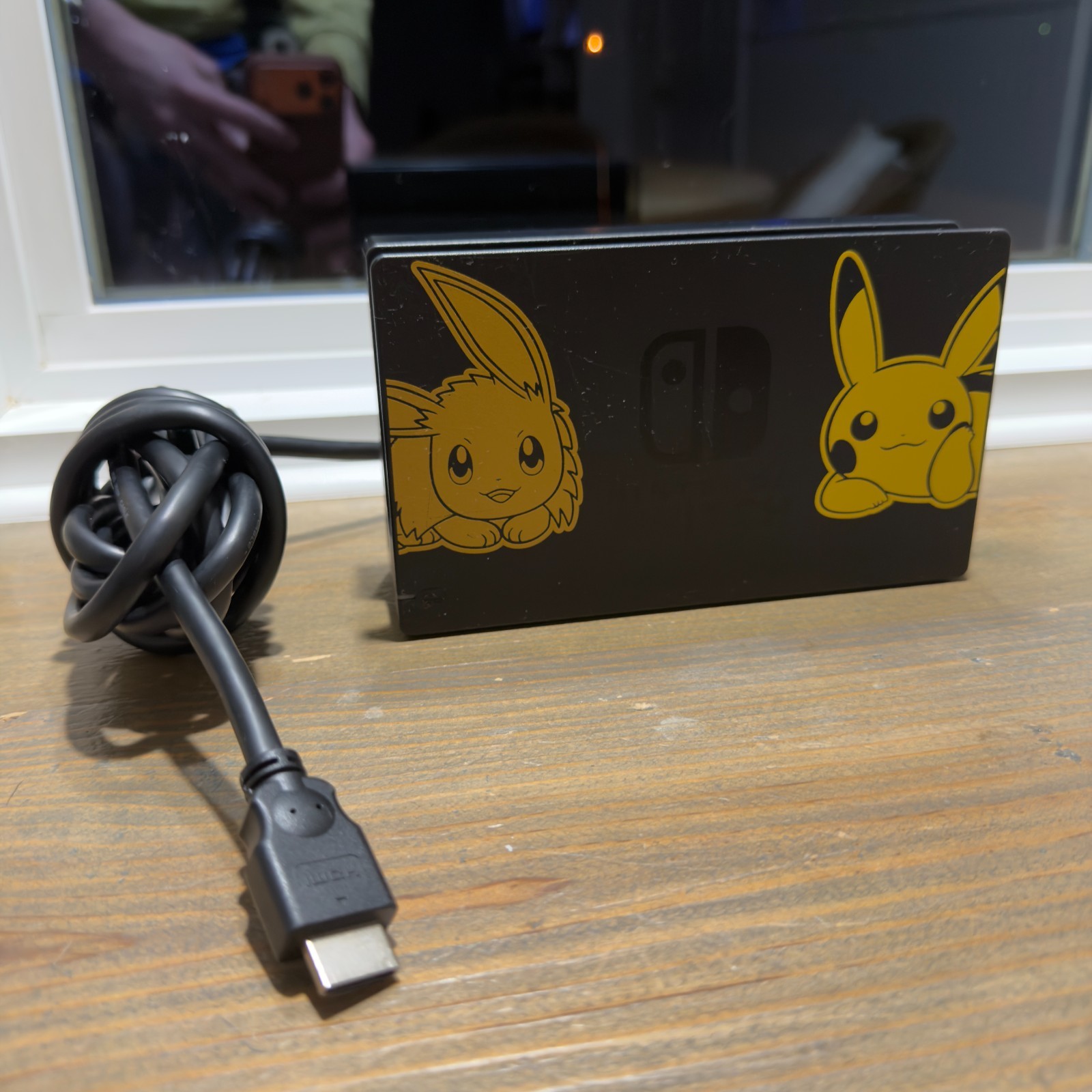 Nintendo Switch Dock HAC-007 Pokemon Let's Go Pikachu & Eevee Edition