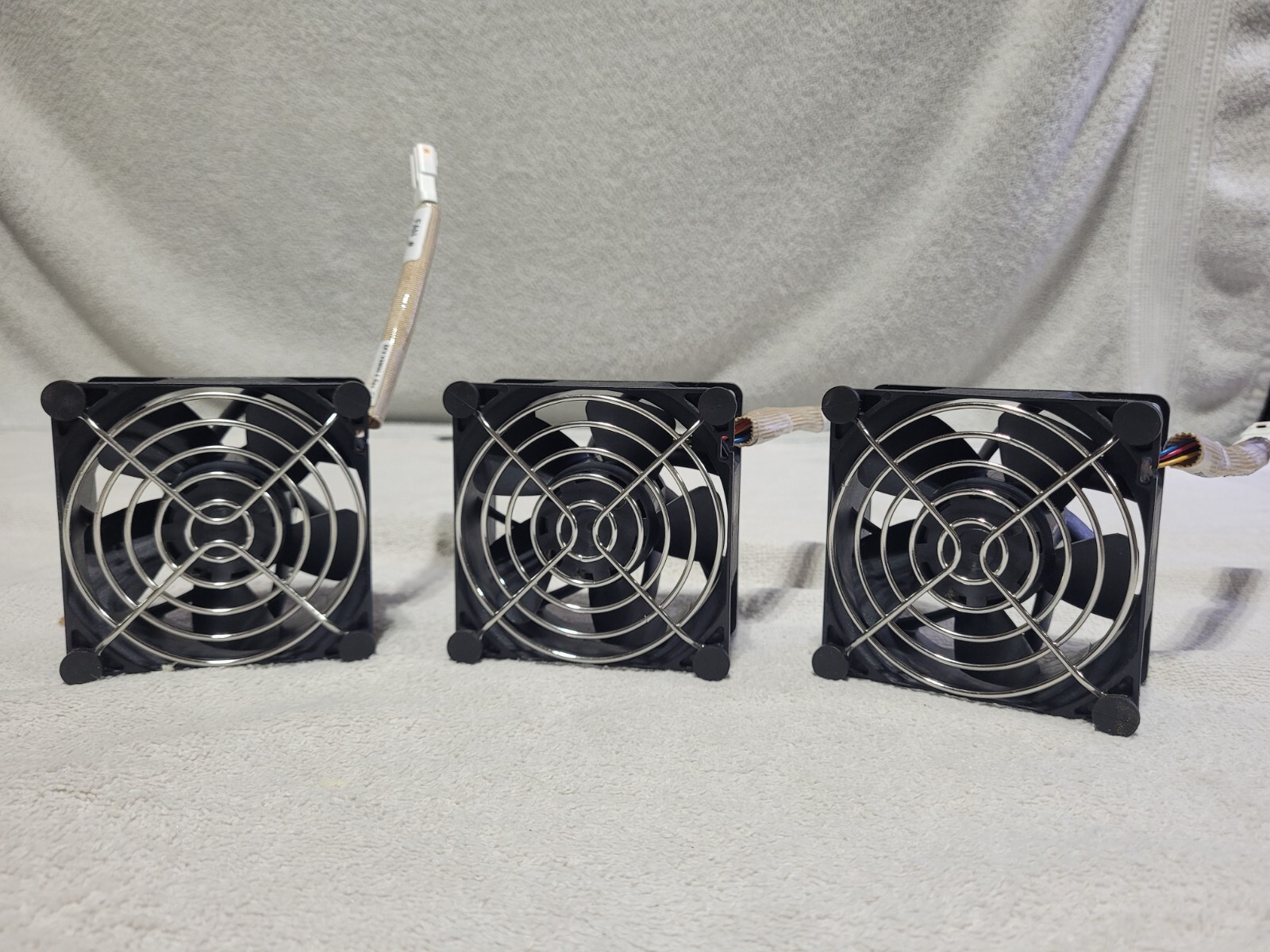 Lot of 3 Delta DC Brushless QFR0824UHE 24v 0.85A Brushless Fan motor
