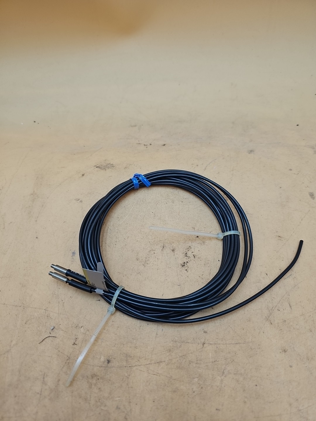 Omron E32-T11 Photoelectric Switch Fiber Unit Wire