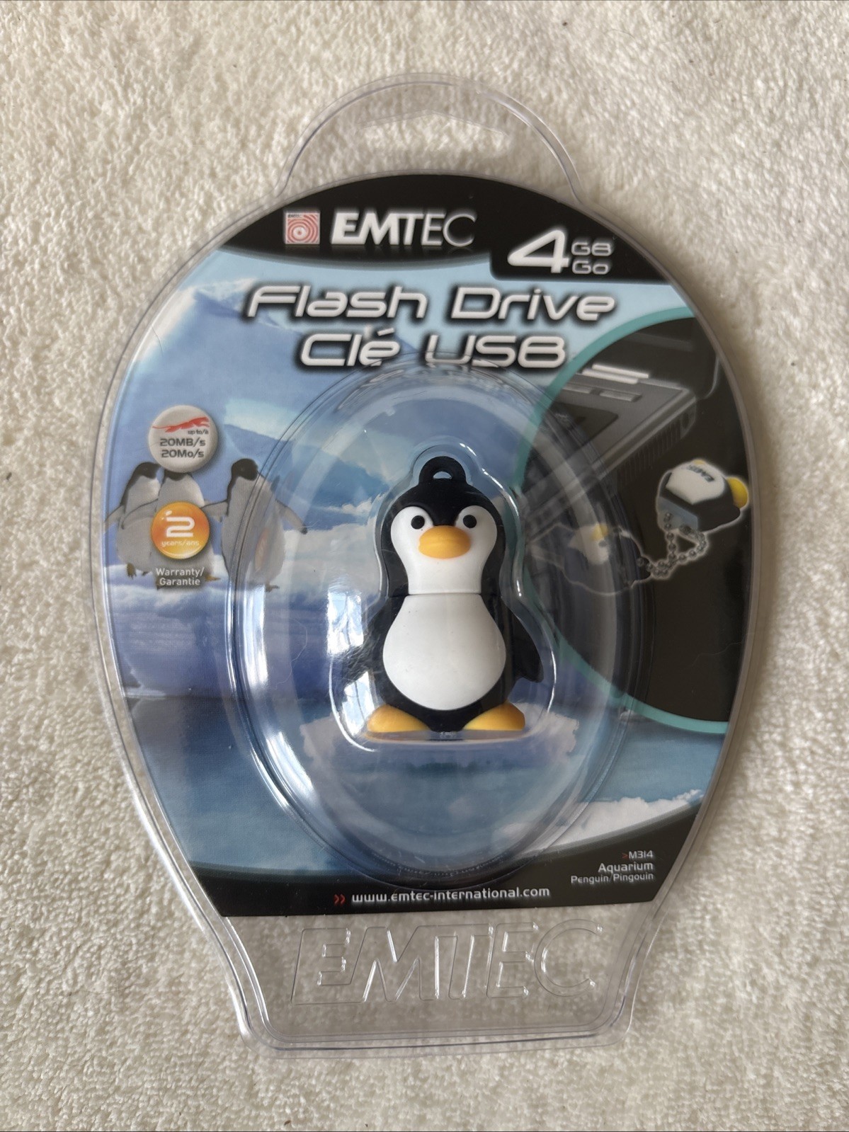 Emtec Penguin Animal Fashion USB Flash Drive w/ Chain 4GB NEW & SEALED