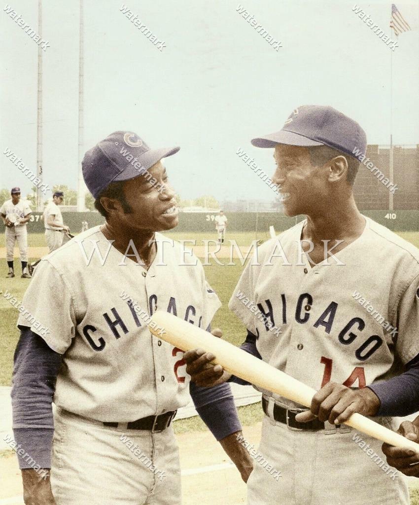 ER128 Ernie Banks Chicago Cubs Baseball 8x10 11x14 16x20 Colorized Photo