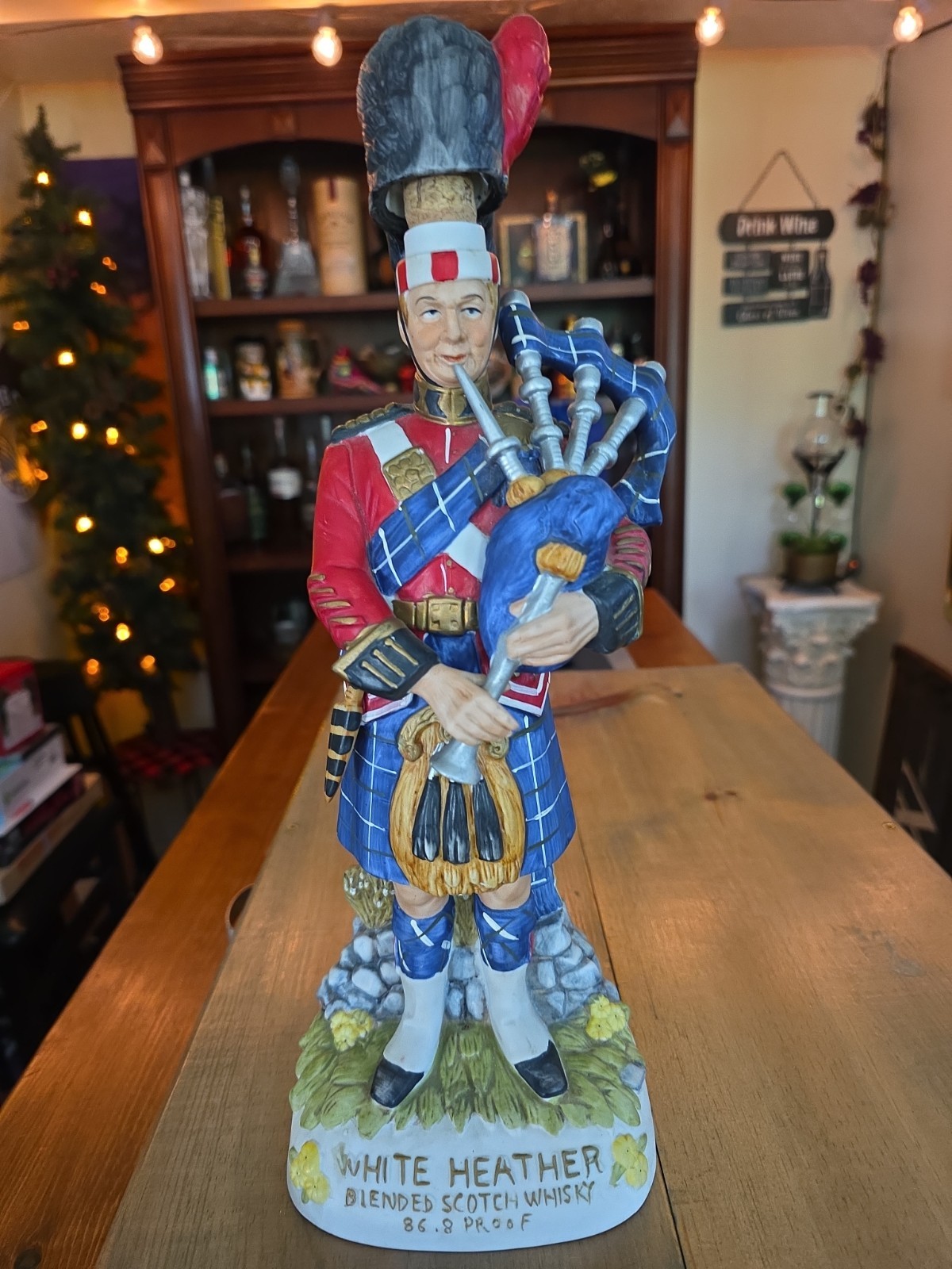 White Heather Blended Scotch Whiskey Bottle Empty Bagpipe Player 14.5 " Tall