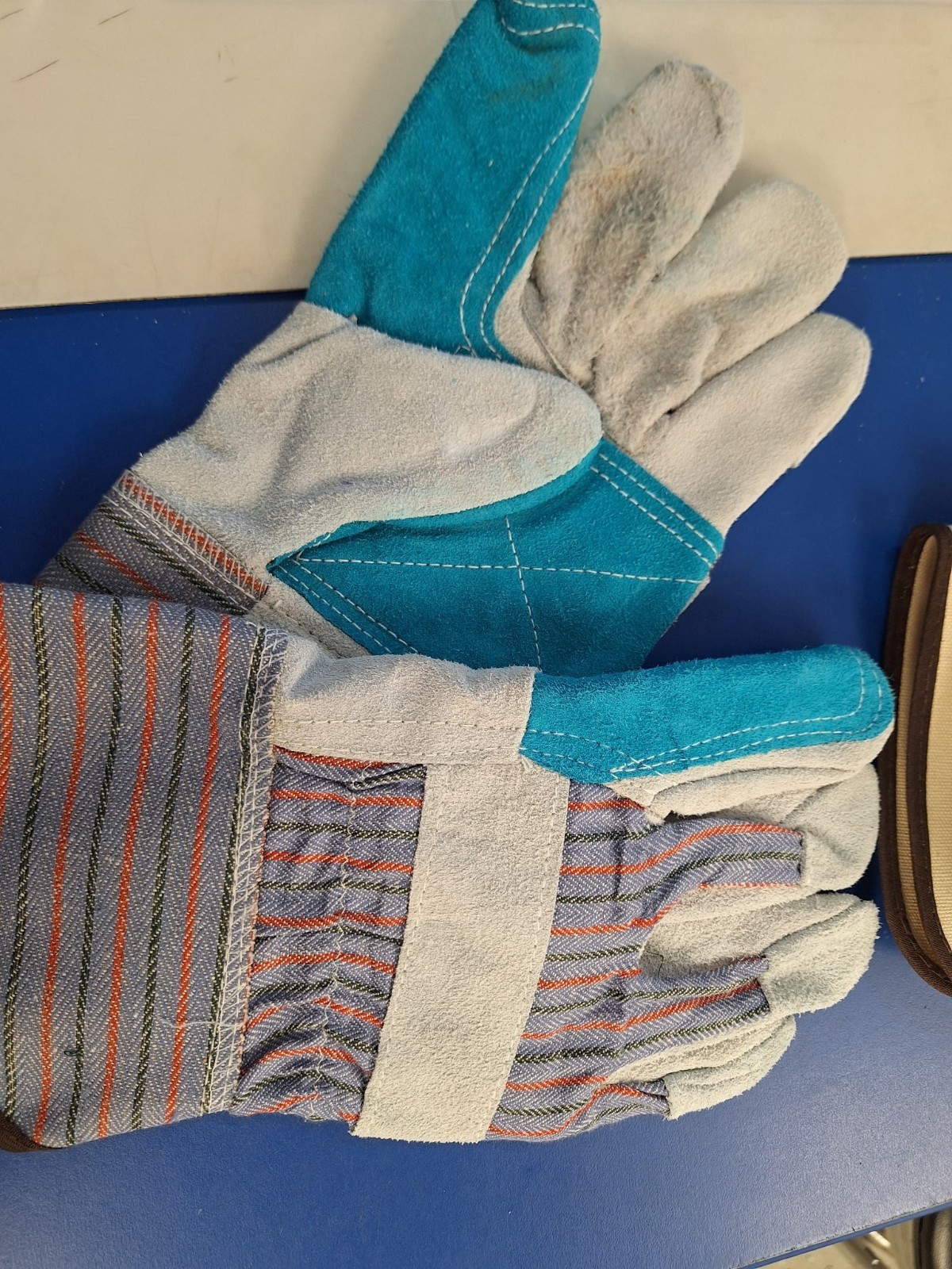 Size Large Work Gloves 4 PAIR Split Leather Double Palm 2250DP/2190DP & 1 More