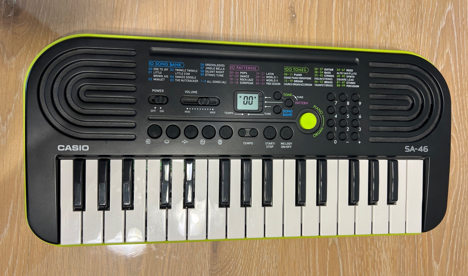 Casio Mini Electronic Keyboard SA-46 Green Black 32 Keys