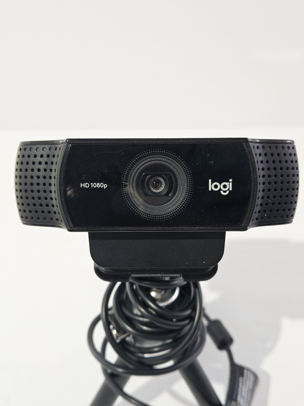 Logitech HD 1080p logi Webcam V-U0028 USB Computer With Tripod Web Cam