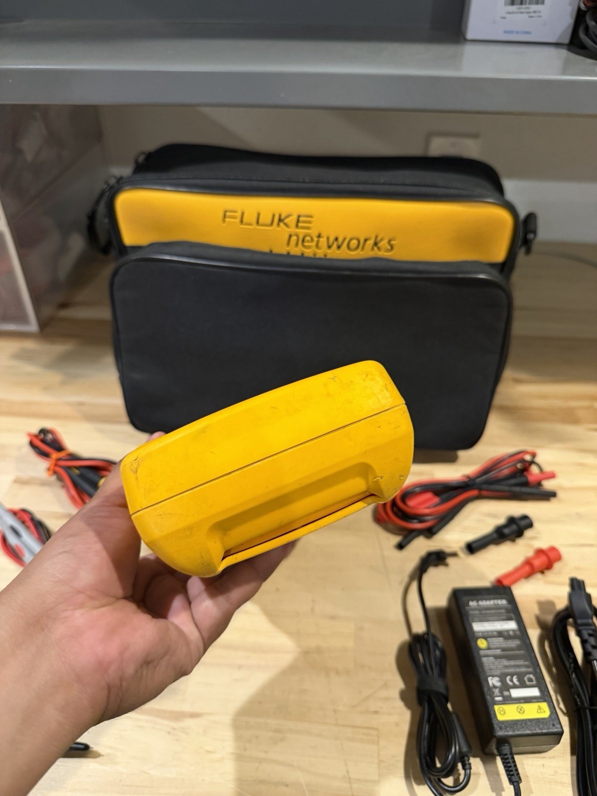 FLUKE 754 DOCUMENTING PROCESS CALIBRATOR W/ ACCESSORIES (TESTED) FREE SHIPPING