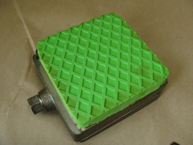 AIRLOC WEDGMOUNT PRECISION LEVELER 4.5" X 4.5" X 2.25"