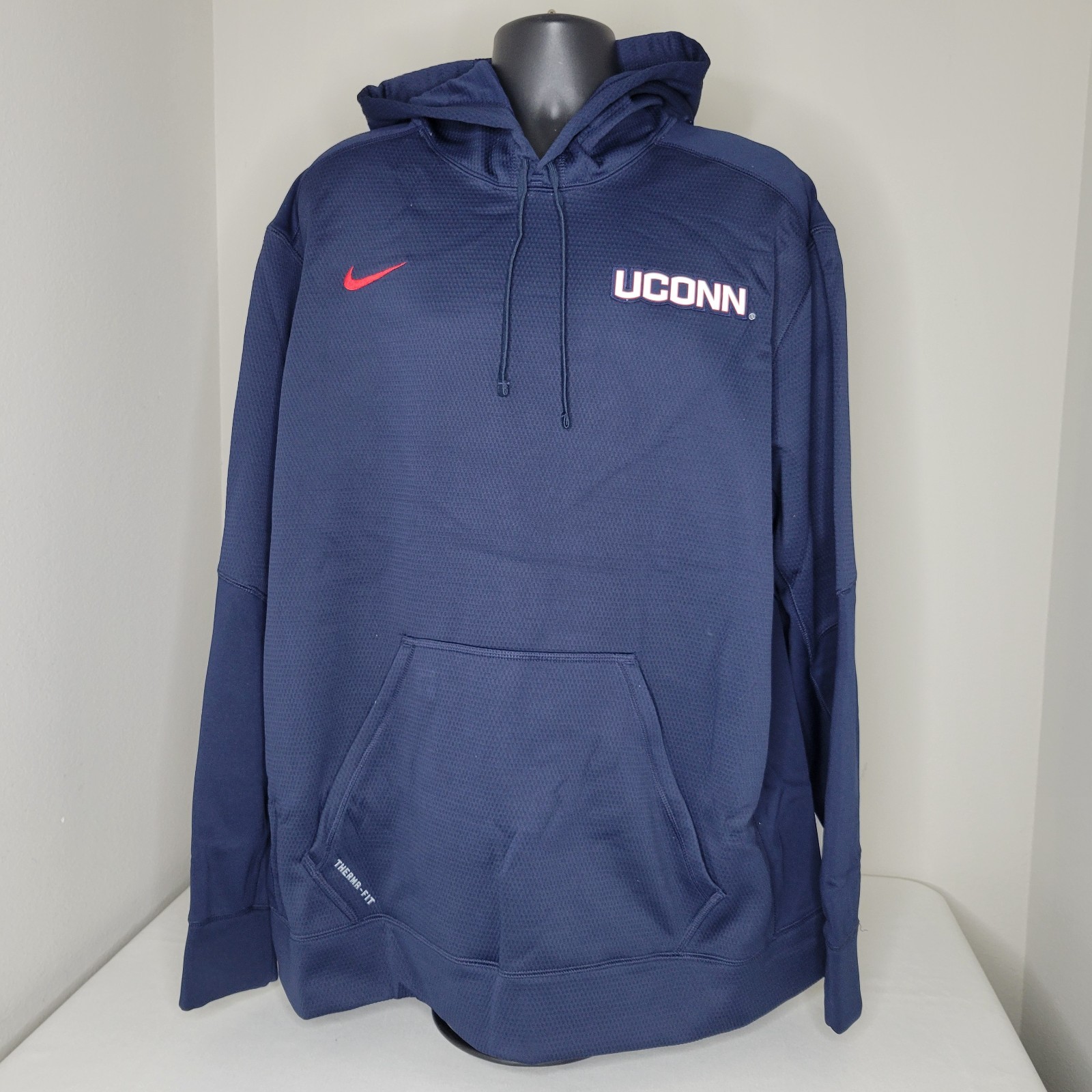 Nike UCONN Huskies Therma-Fit Hooded Embroidered Sweatshirt Mens Size 3XL NWT