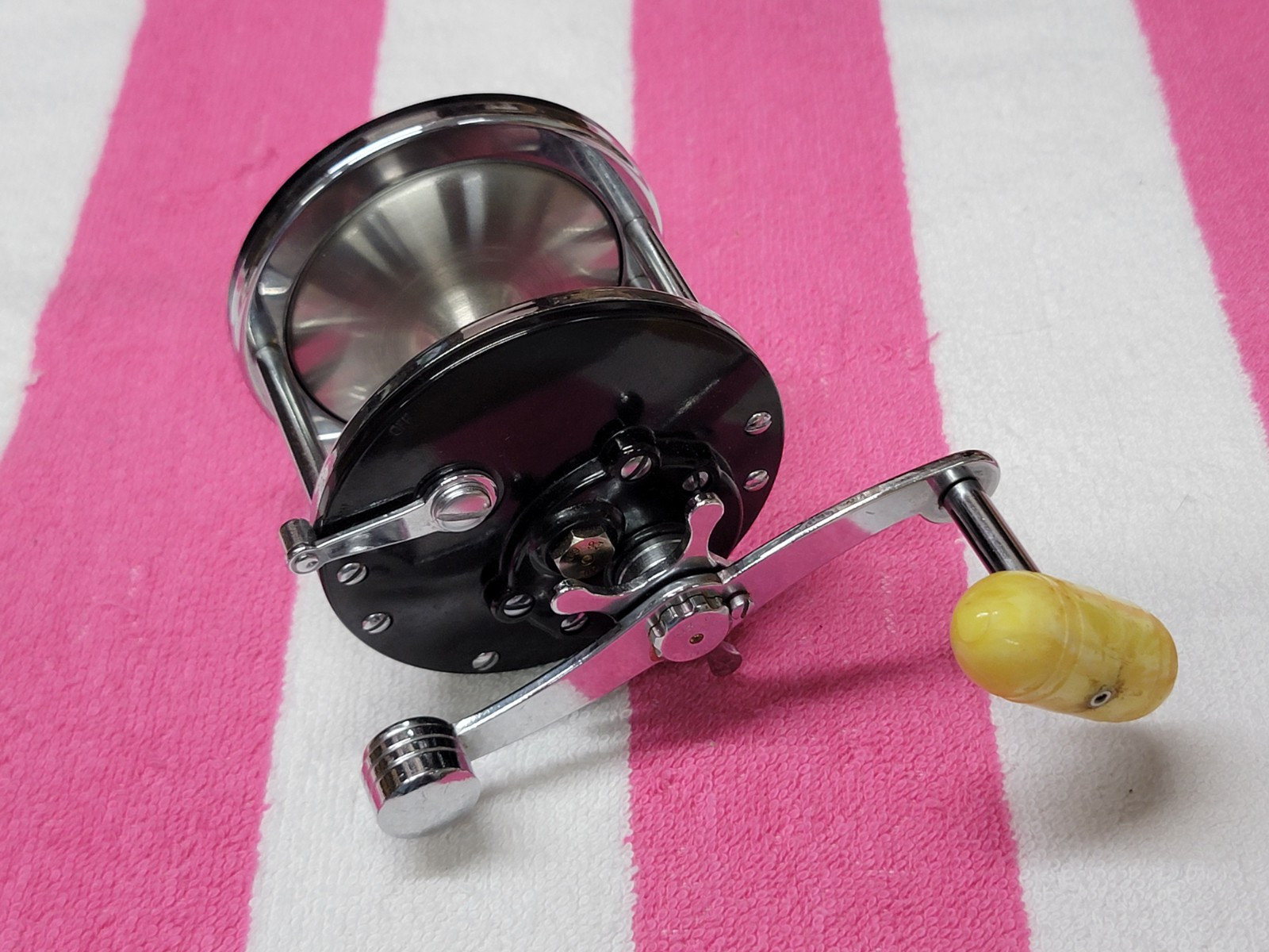 Vintage Penn Long Beach 60 Reel