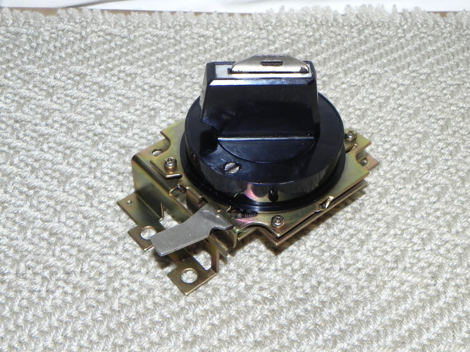 Fuji N13-AQ00905 EXTERNAL OPERATING HANDLE SWITCH Base