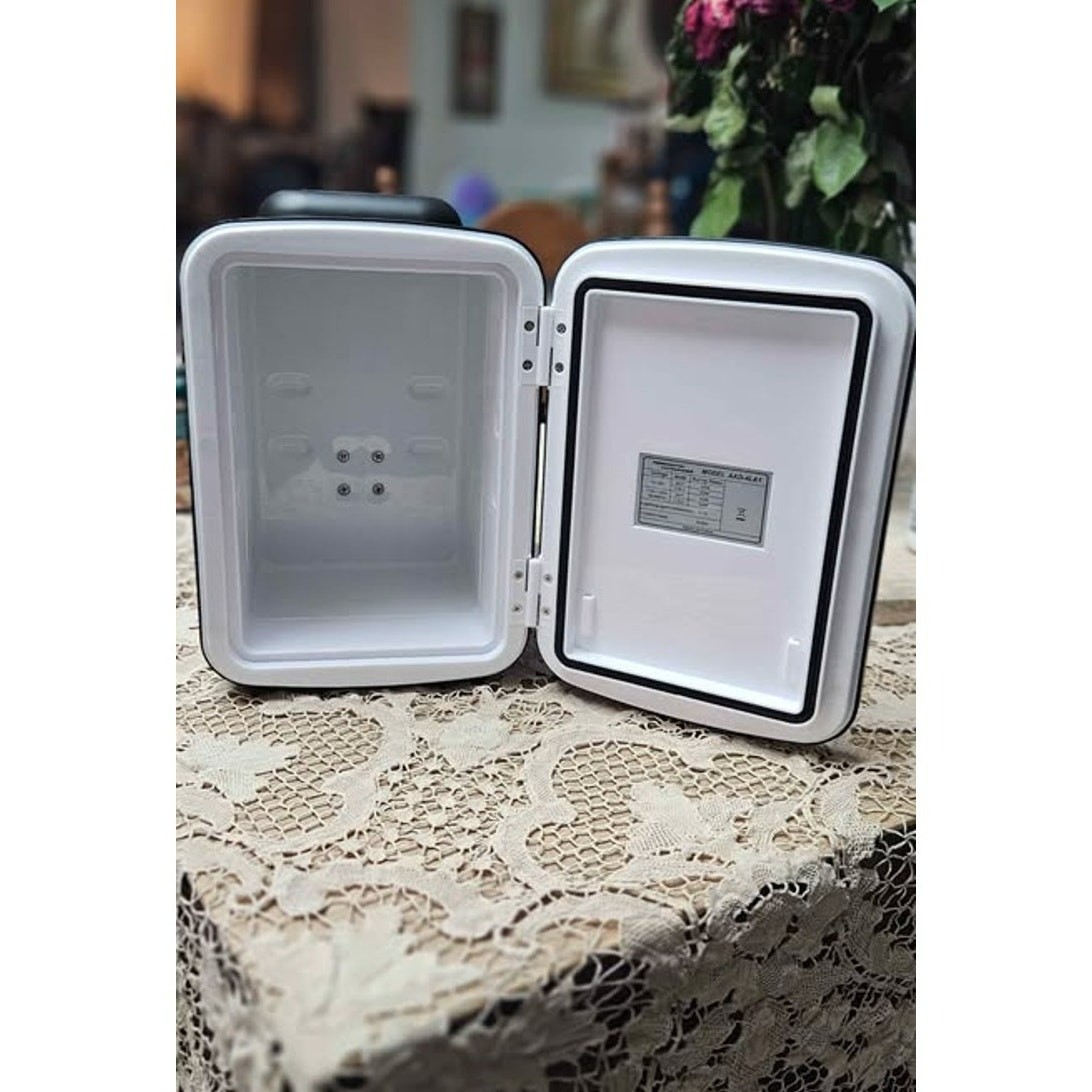 Portable 4L Mini Fridge / Thermoelectric Cooler & Warmer (Model AAD-4LA1)