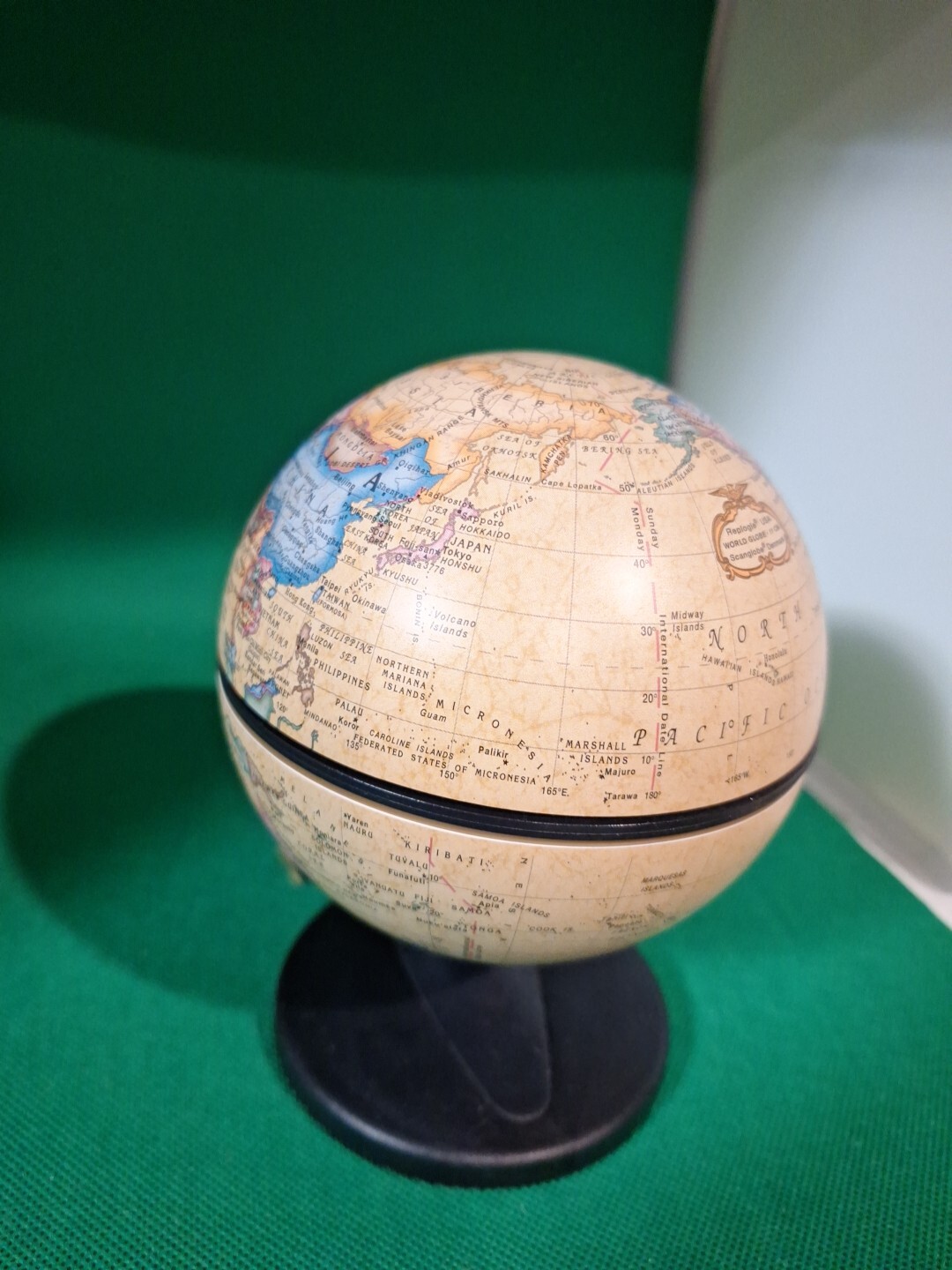 Replogle Mini Desk Globe 2001. Moves In 2 Directions.