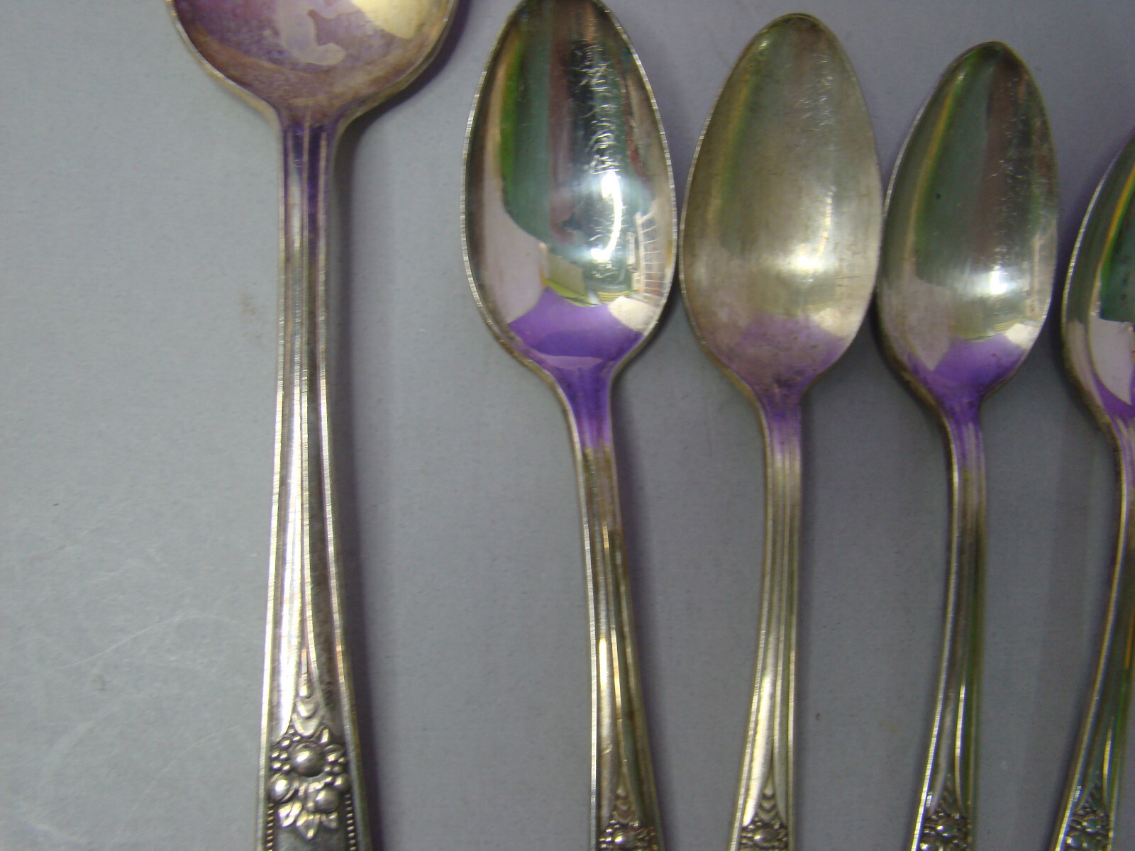 Lot of 7 wm rogers silverplate flatware spoons 5 x 6", 1 x 7.25", 1 x 8.5"