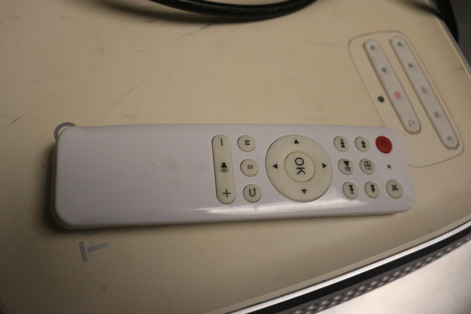 Top Tro Projector