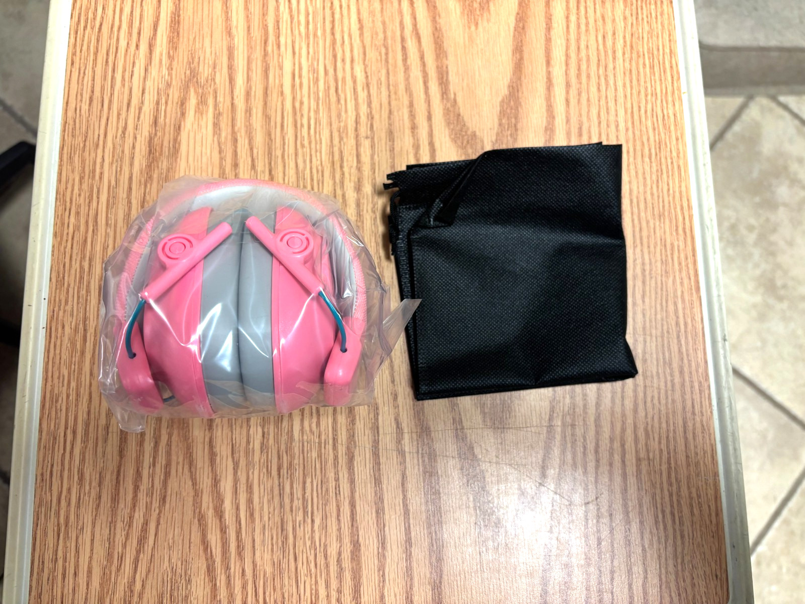 Gizmolet Safety Earmuffs-Pink Noise Cancelling Headphones for Kids 25dB