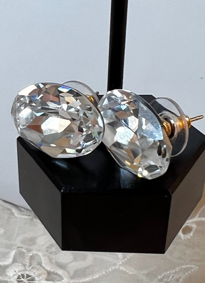 Vintage Gorgeous Cut Crystal Earrings Pierced Studs Approx .75"