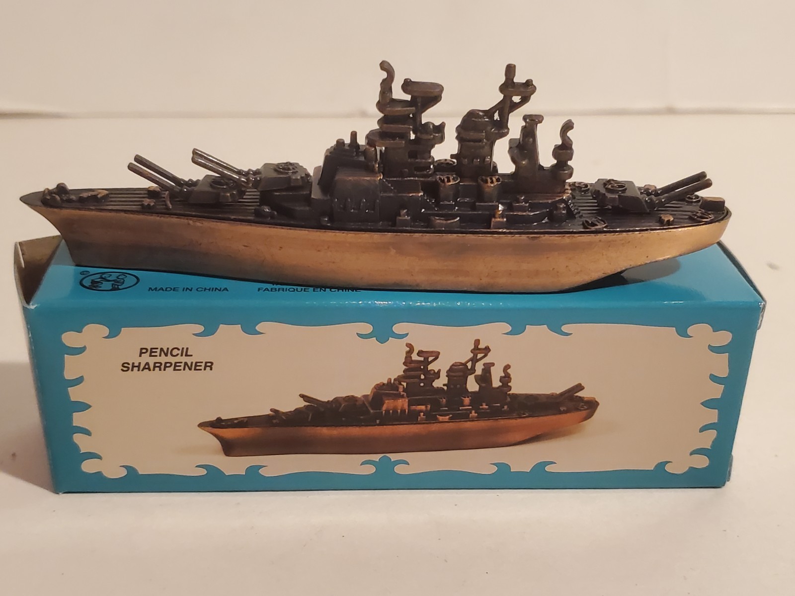 VINTAGE ANTIQUE STYLE BATTLESHIP SHIP BOAT DIECAST COPPER METAL PENCIL SHARPENER