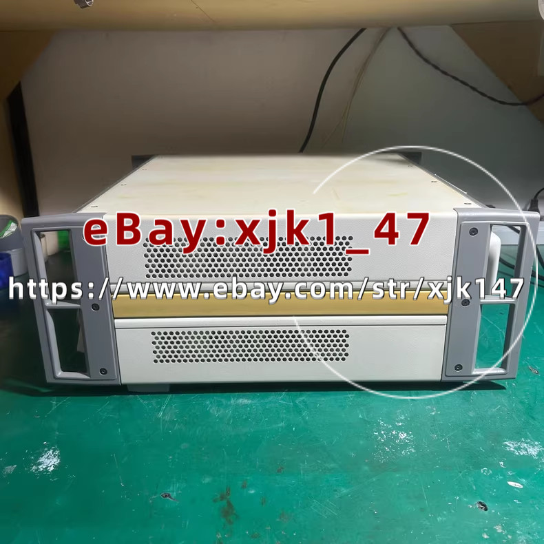 Fluke 5500A Multi-Function Calibrator Fluke 5500A at stock/xjk