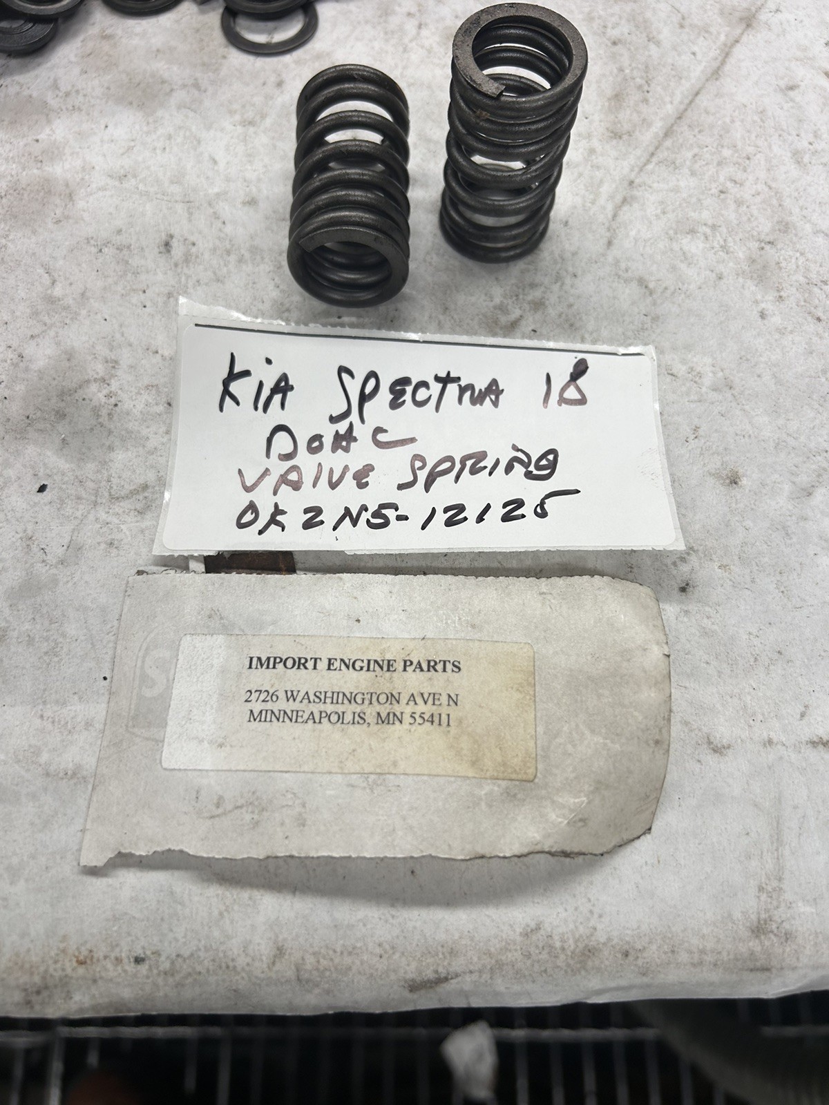 VALVE SPRING *USED* Fits KIA SPECTRA DOHC 1793cc 1998-2004 OK2N5-12125 *USED*