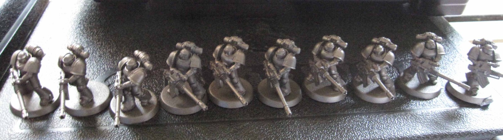 30K Horus Heresy Autocannon Squad  undercoated in bolt gun metal.