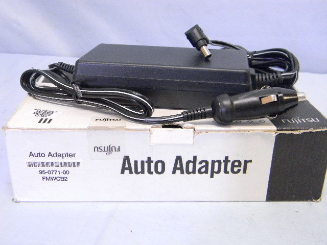 Fujitsu FMWCB2 95-0771-00 Laptop Car Adapter 12-24VDC IN,  OUT 16VDC 2.5A