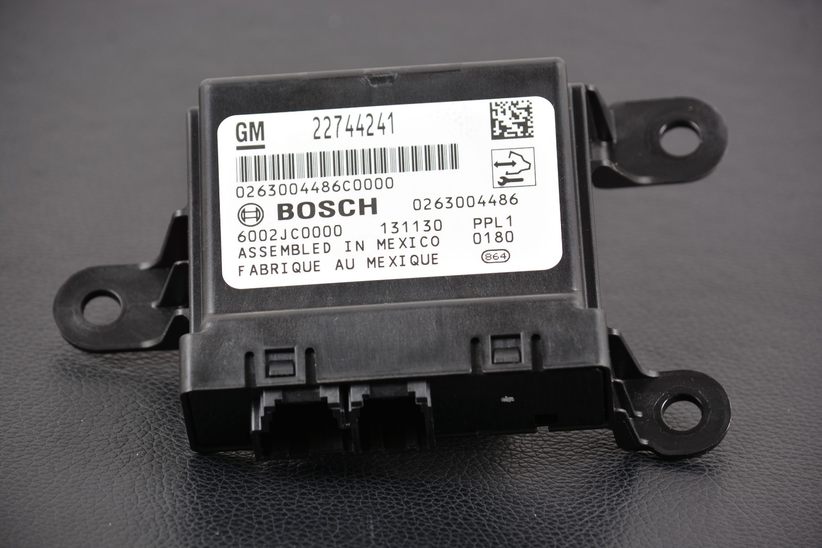 NEW OEM GM Chevrolet GMC Cadillac Silverado Rear Park Assist Module 22744241