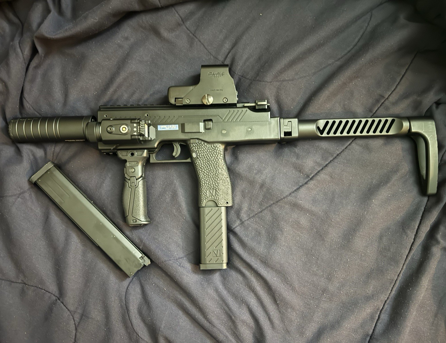 Vorsk VMP1 Airsoft Smg, Sight, Smoke Tracer, Laser/Light, Extra Mag, Vert Grip