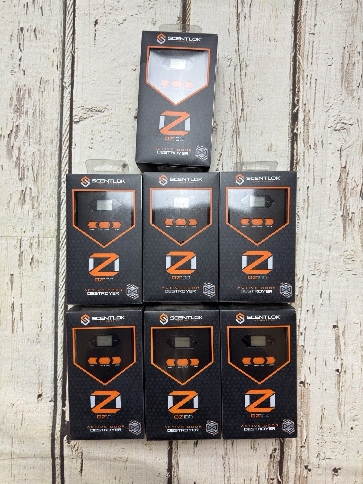 OZ100 ScentLok Technologies Active Odor Destroyer Small Room Wall Plug In - NEW