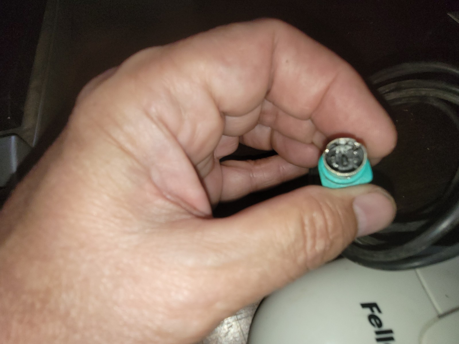 White Fellowes 3 Button Scroll Mouse 98921 w/ PS/2 Connector