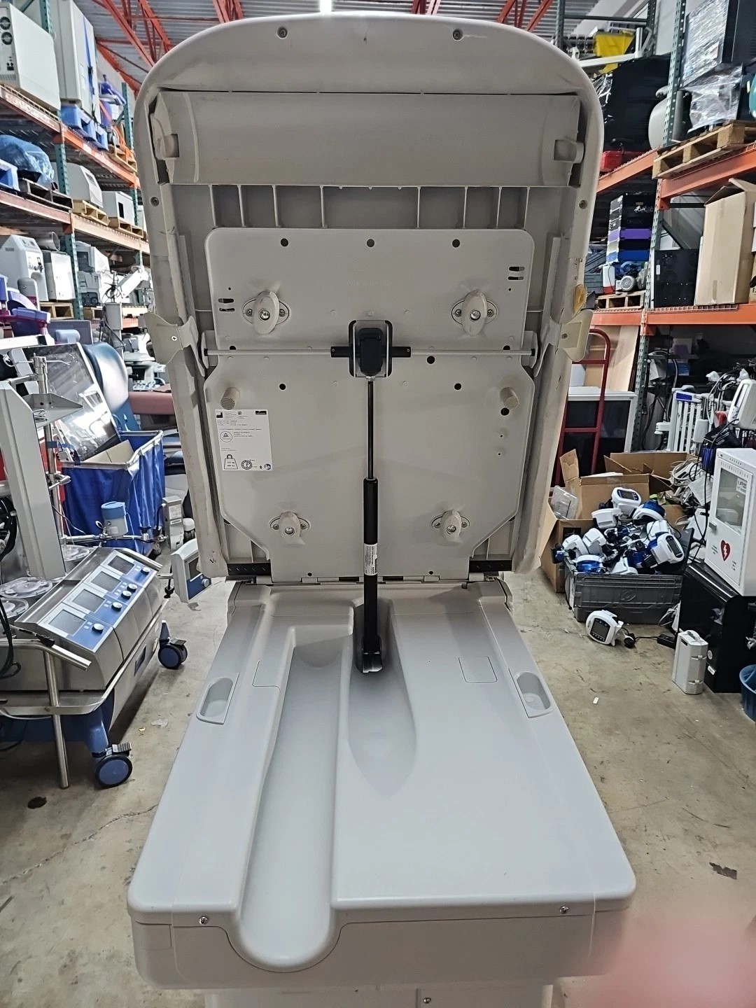 2018 Midmark Ritter 224 Exam Table WHITE 224-002