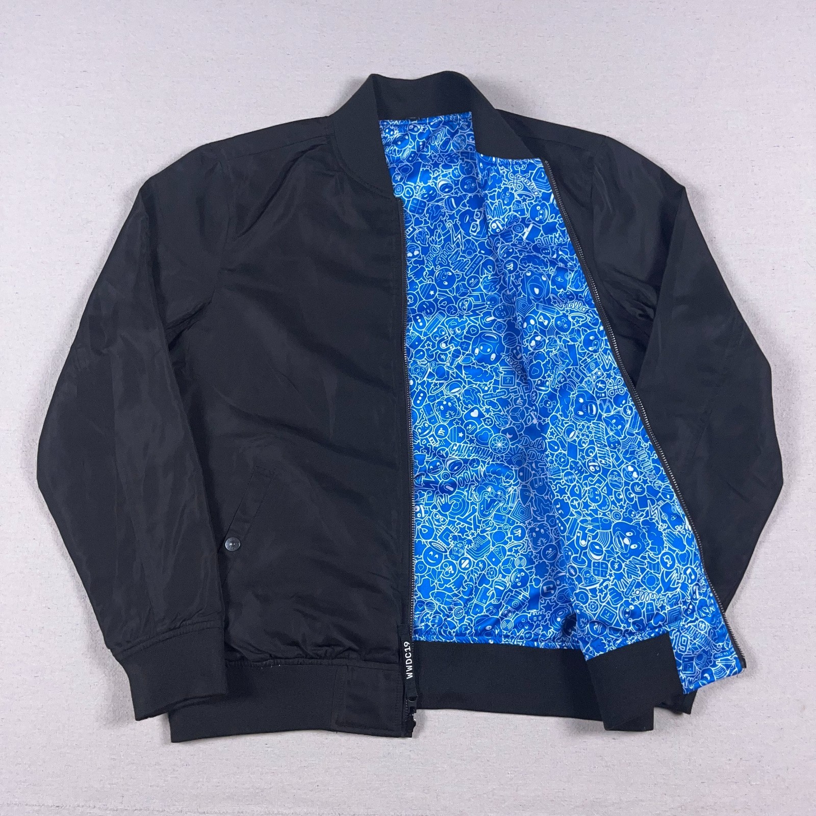 Apple WWDC19 Reversible Bomber Jacket Mens Large Black Blue Coding Tech AOP