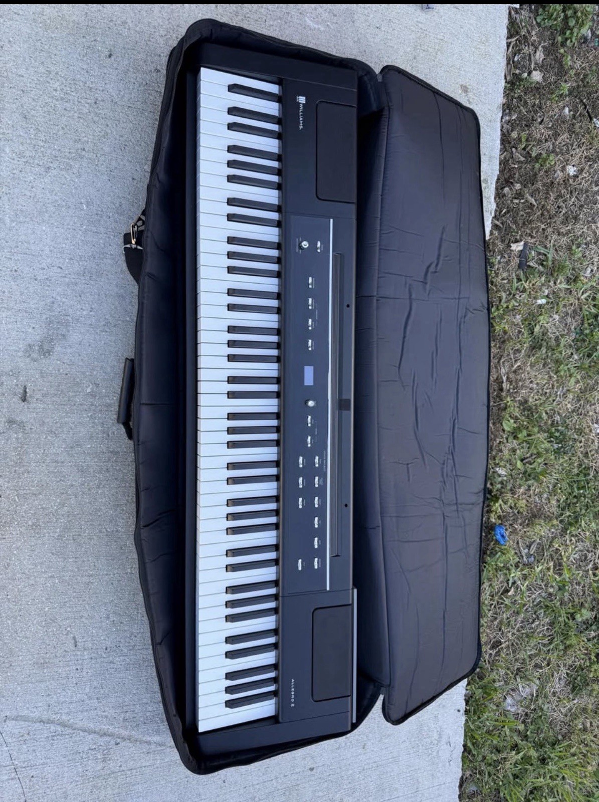 Williams allegro   88-Key Portable Digital Piano w/ Pedal, Stand, Case