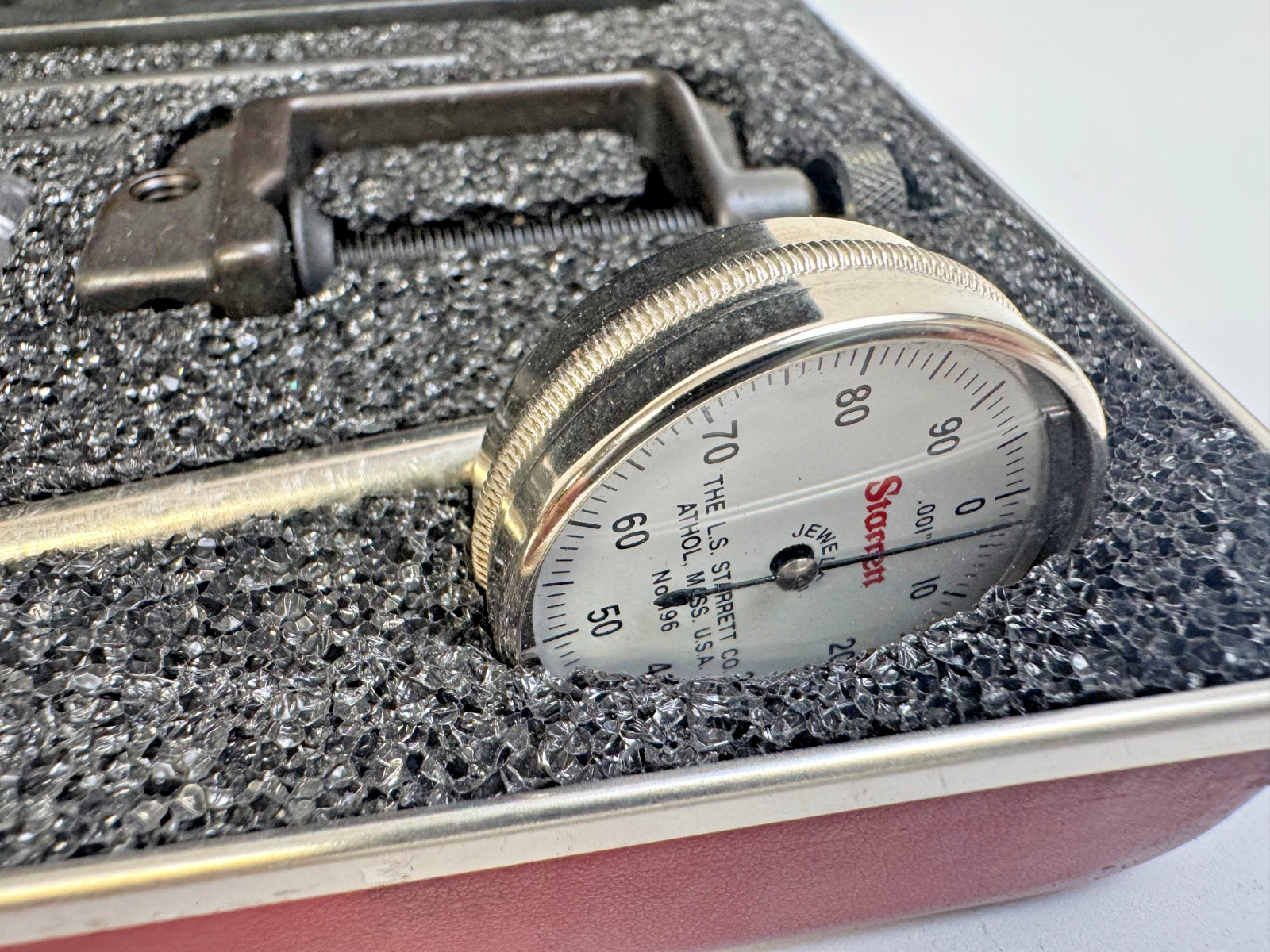 Starrett No. 196 Universal Dial Test Indicator .001" w/Attachments & Case USA