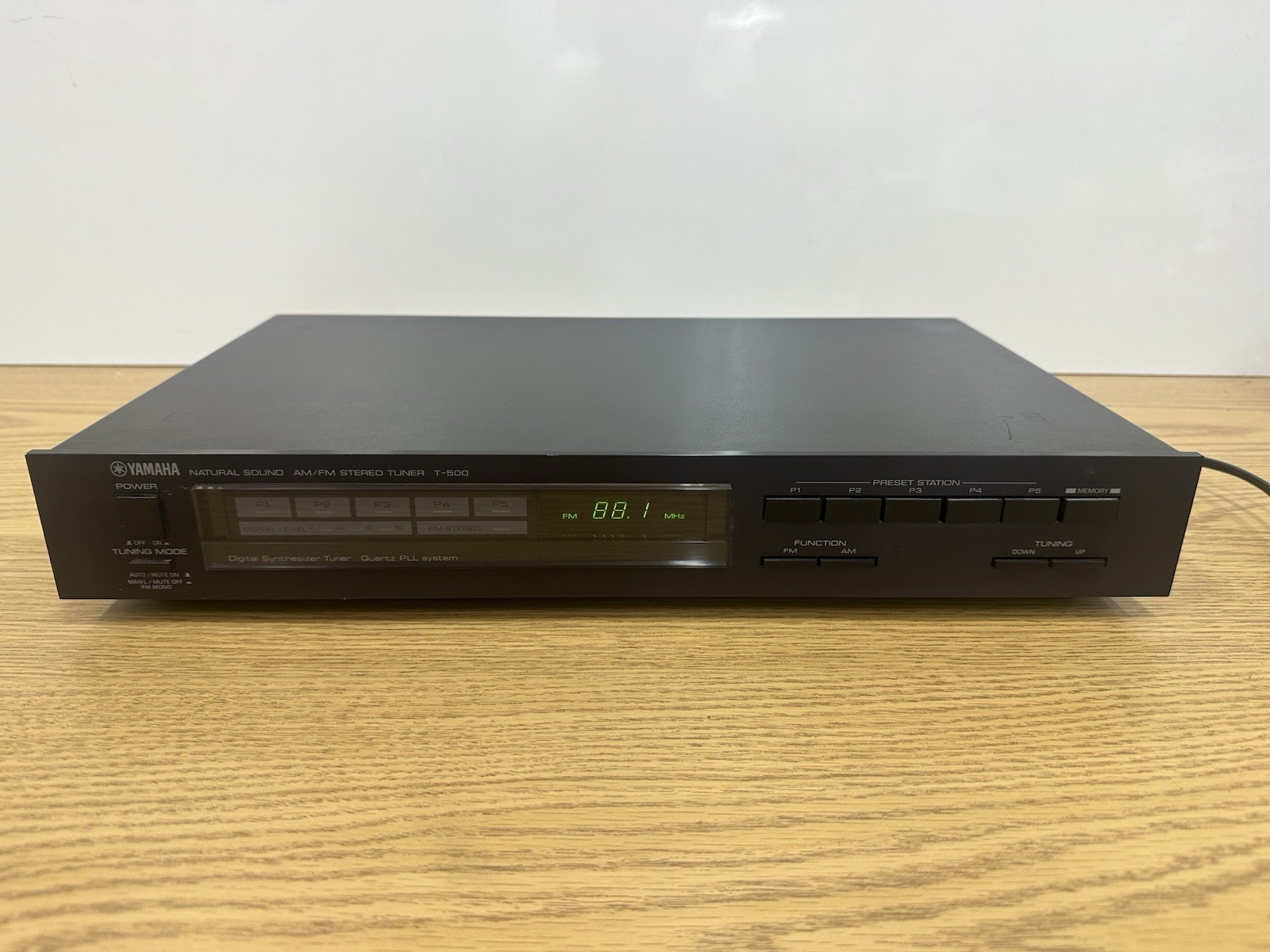 Vintage Yamaha T-500 Stereo Tuner TESTED WORKS