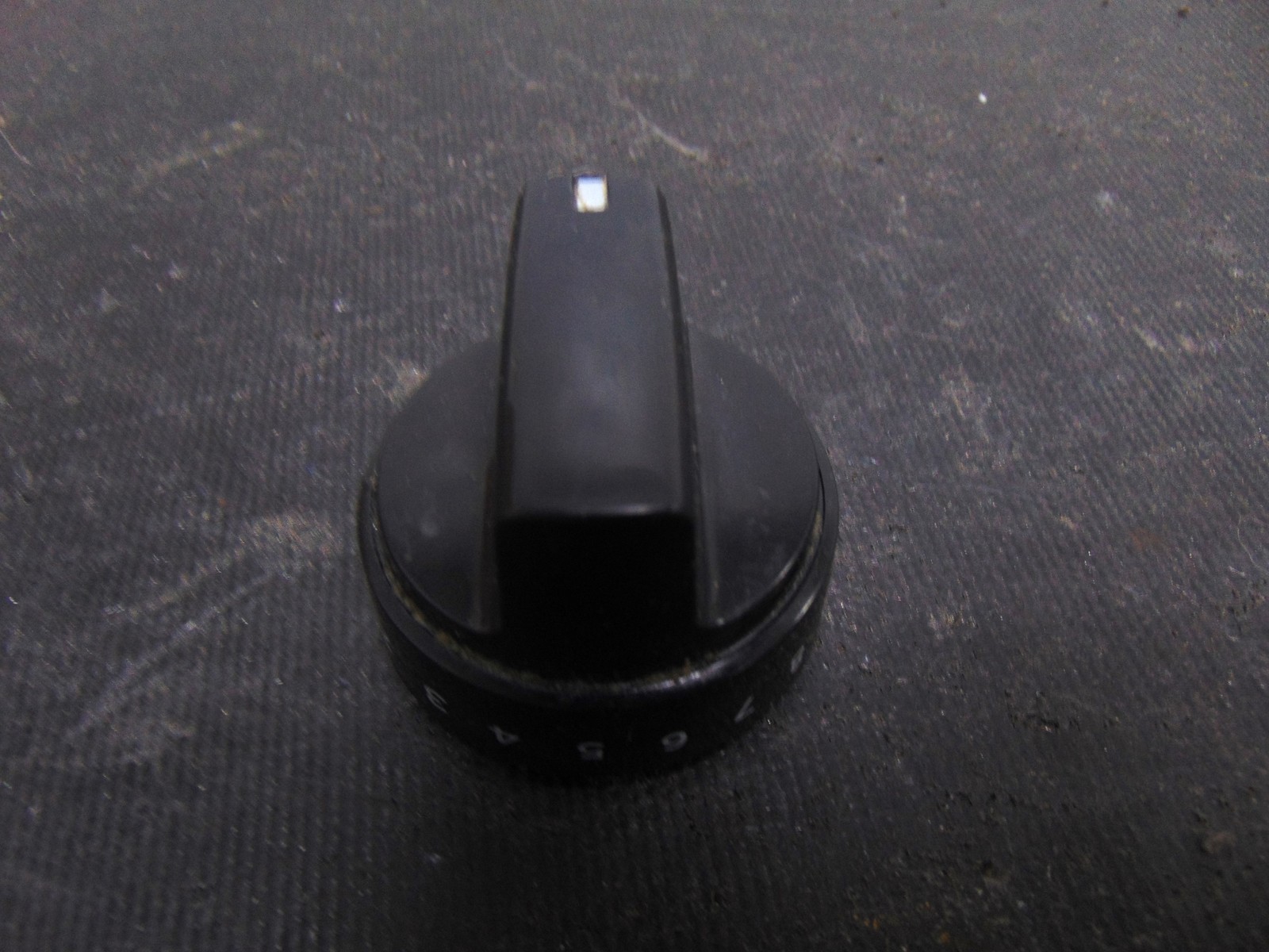 GE Range JGBS66DEK3BB Control Knob WB03X24759