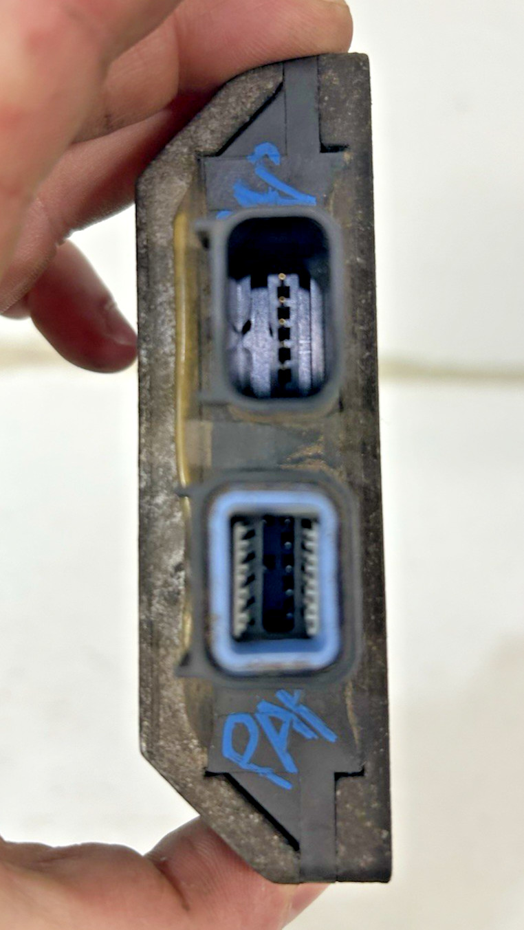2009-2016 Acadia & Traverse AWD differential lock module computer OEM