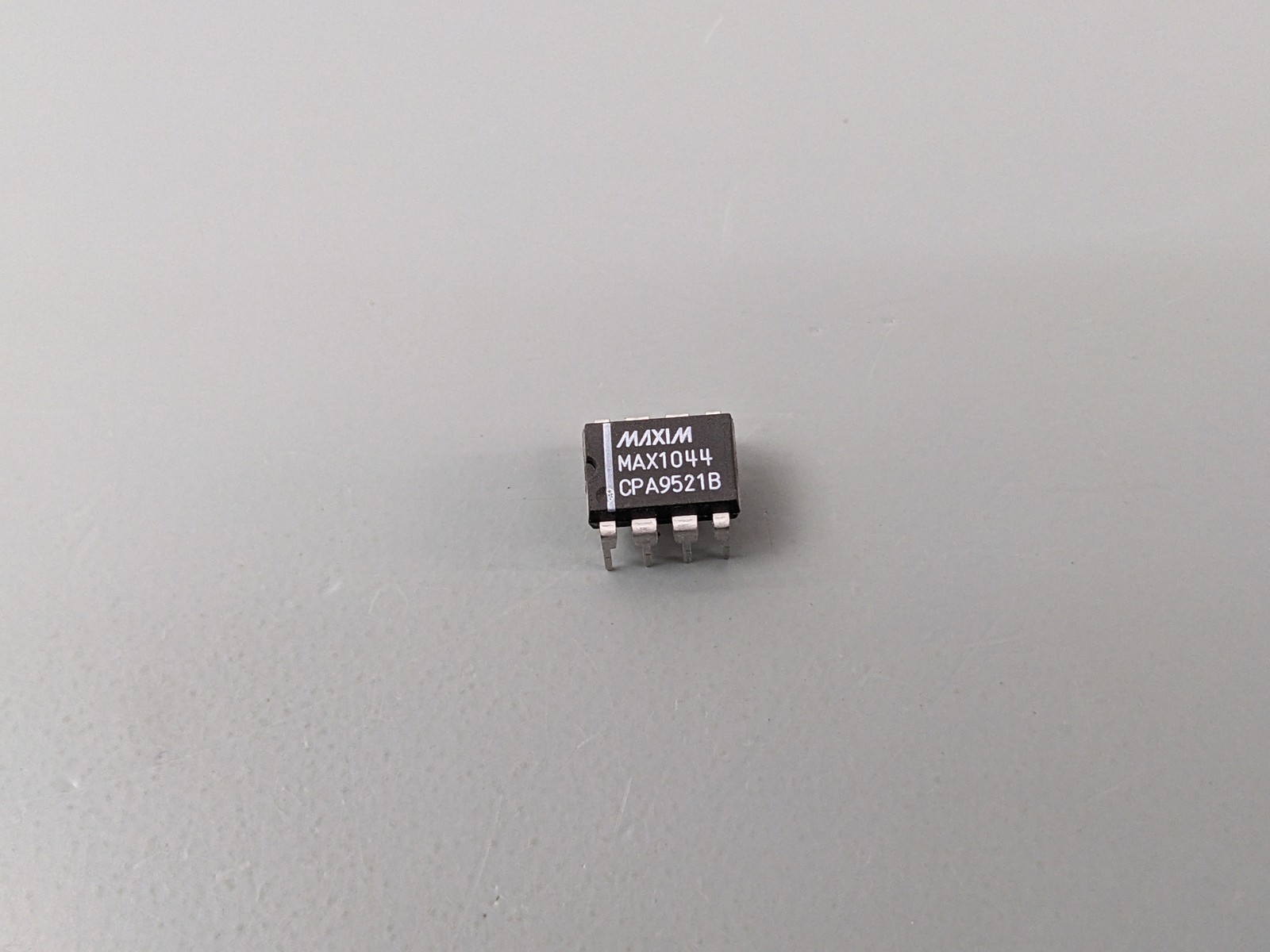 Maxim MAX1044 Switched-Capactior Voltage Converter IC