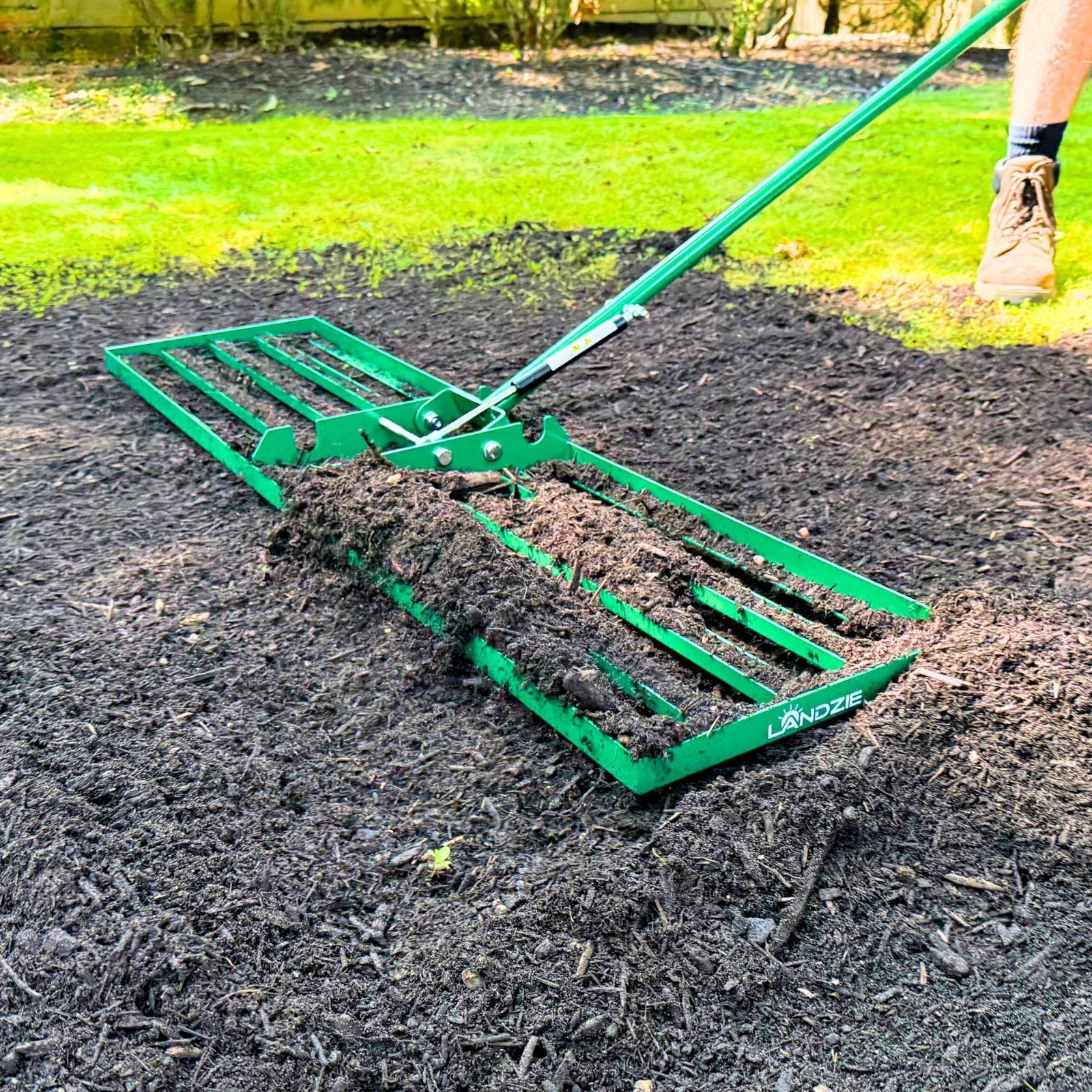 Landzie AeroLeveler - (Pneumatic 48" Leveling rake)