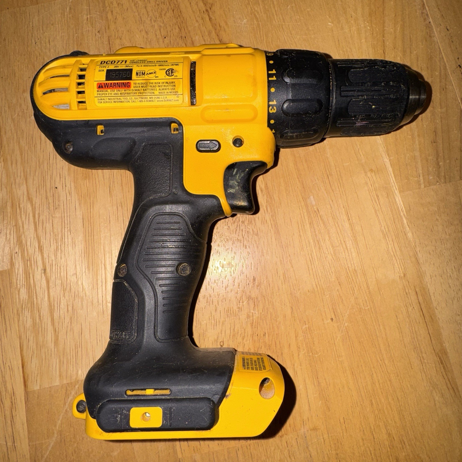 DEWALT DCD771 20V Cordless Drill/Driver w/ 2 batteries
