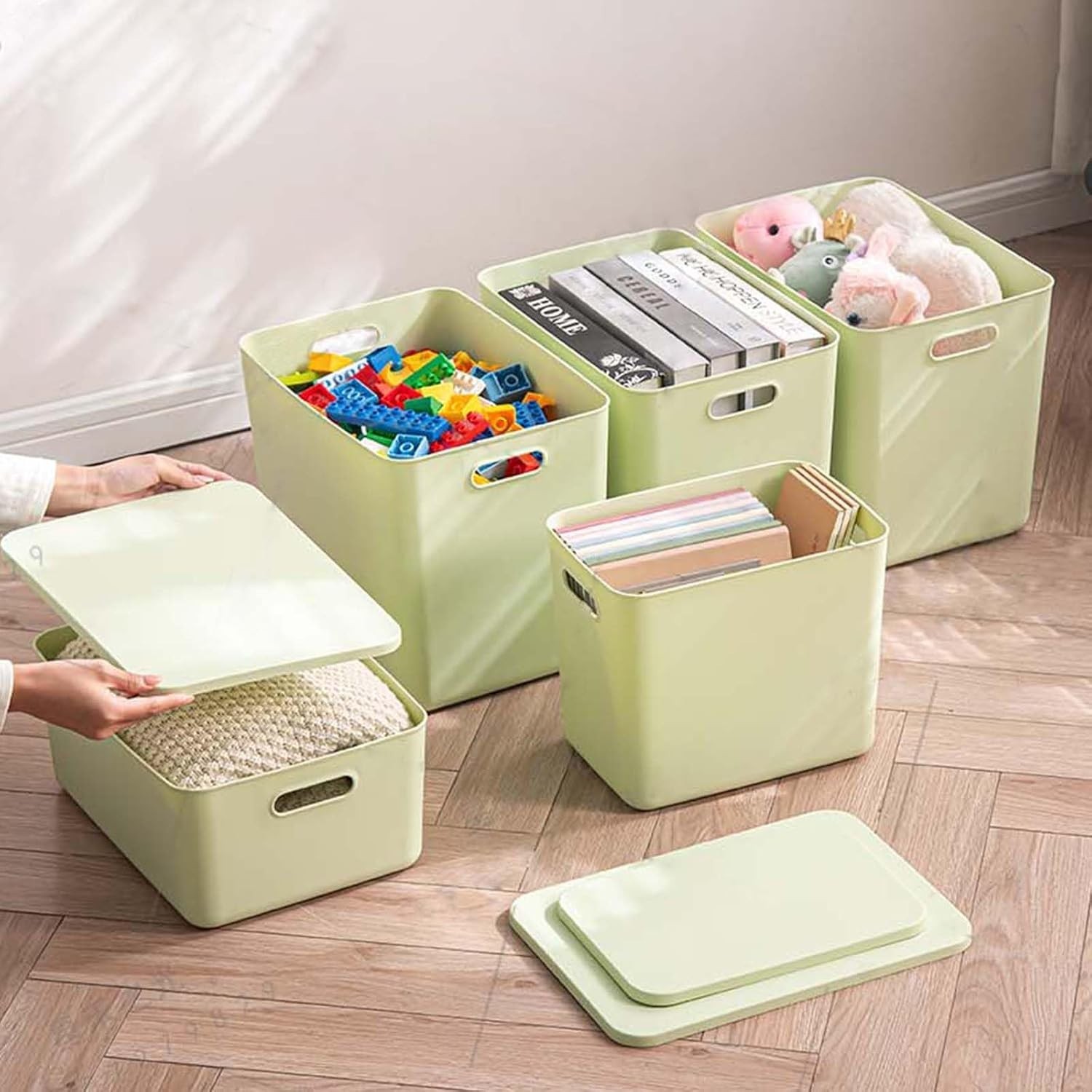 5 pack large plastic White storage bins W/ Lids Toy Box Chest