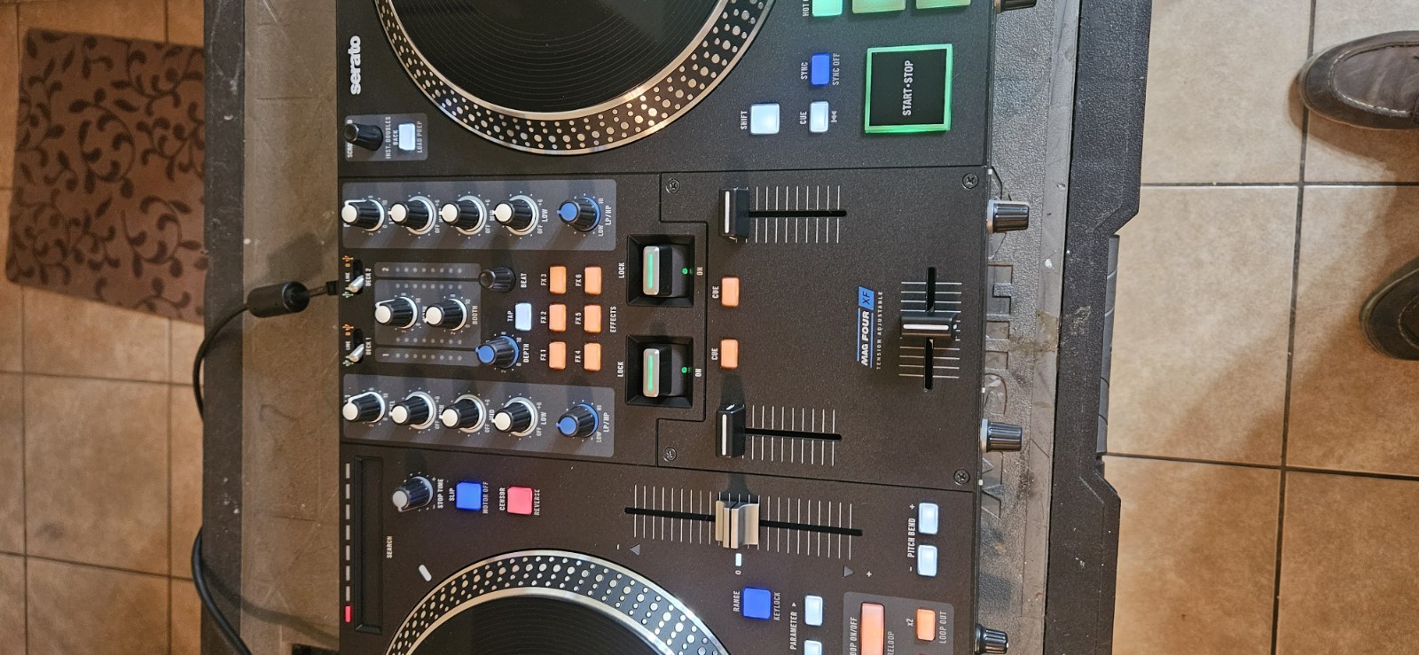 Rane ONE Double Deck DJ Controller, Motorized Platters, Serato, Tabletop